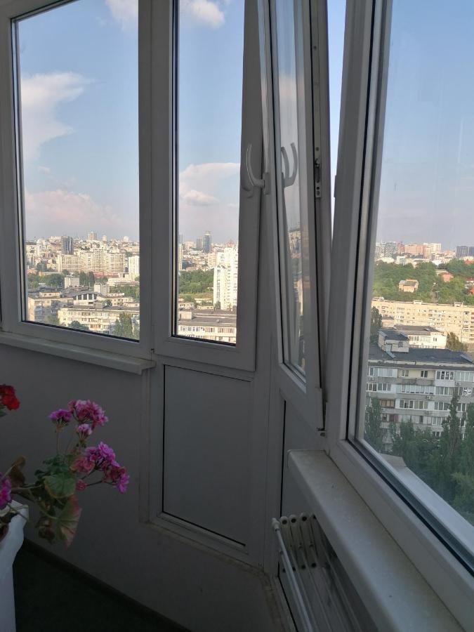 Уютная Студио Возле Жд Вокзала Kiev Exterior foto